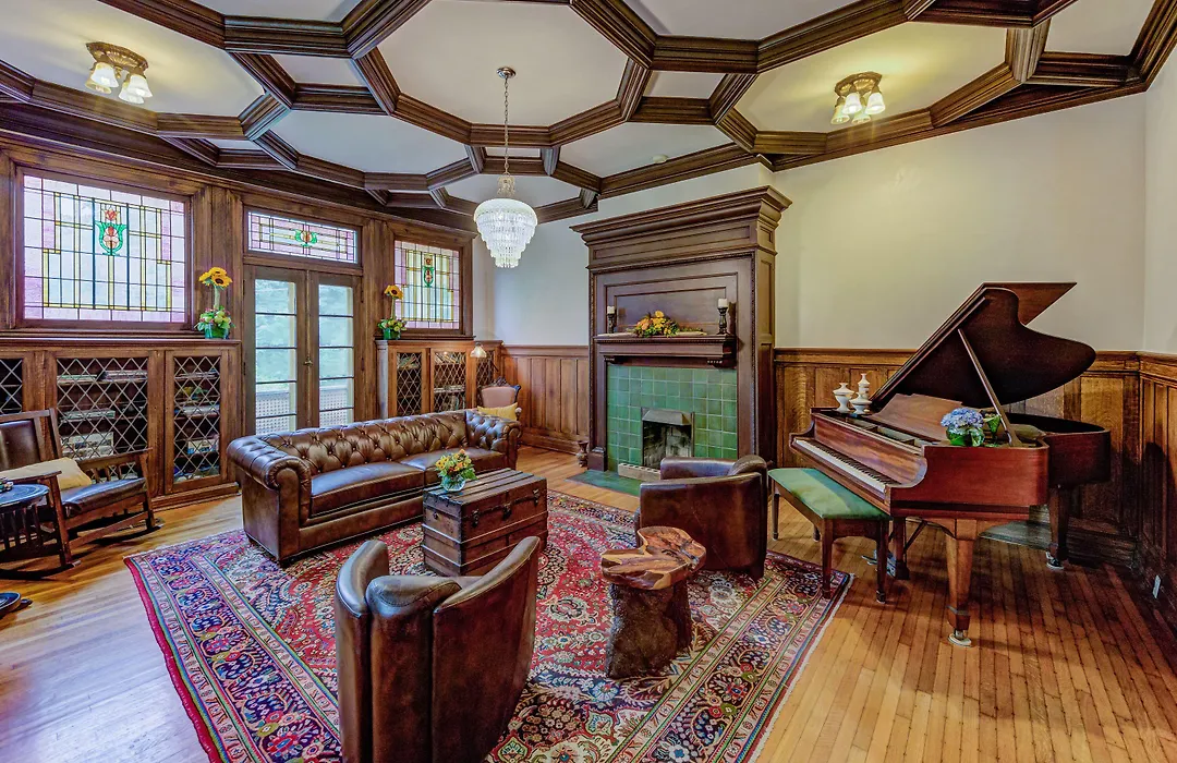 Oak Hall Mansion And Boutique Hotel-1